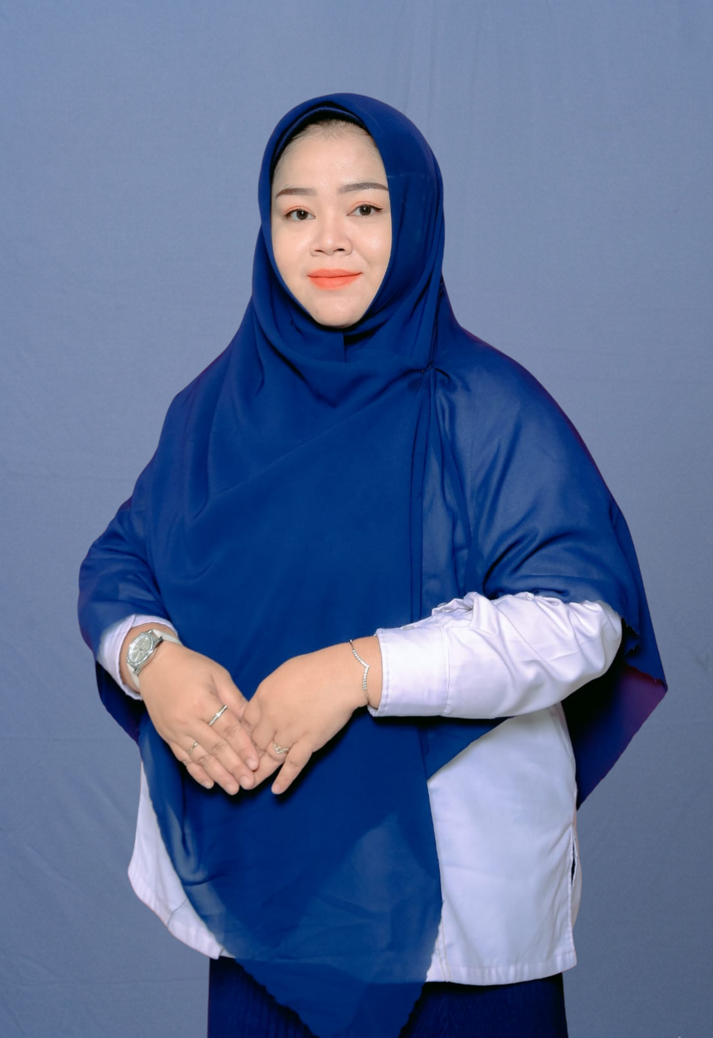 YURISSETIOWATI, SST, M.Kes
